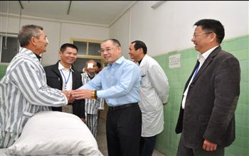 李寧（中國）體育用品有限公司董事長、體操王子李寧先生來我院指導(dǎo)工作
