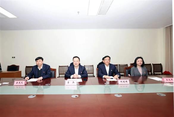 柳州市工人醫(yī)院醫(yī)療集團(tuán)院黨委視頻慰問援老撾醫(yī)療隊(duì)