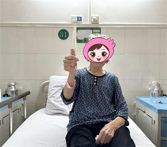 5分鐘白內(nèi)障手術(shù)，讓百歲老人重見光明！